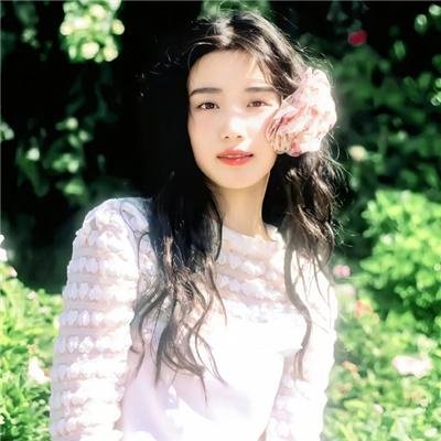 她的微笑和圈套